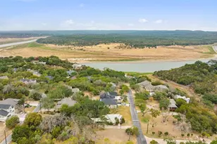 318 Coventry Rd, Spicewood, TX 78669 - Photo 34