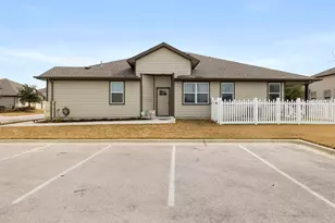 1701 Logan Dr, Round Rock, TX 78664 - Photo 2