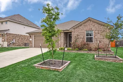 105 Saviano Road, Hutto, TX 78634 - Photo 2