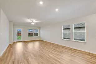 105 Saviano Rd, Hutto, TX 78634 - Photo 10