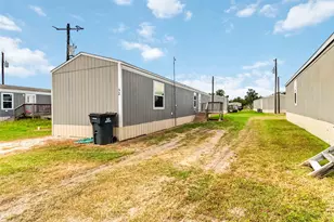 5670 E Hwy 290 St, Giddings, TX 78942 - Photo 20