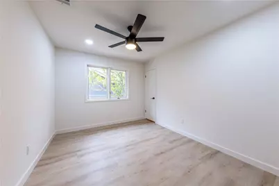 7601 West Gate Boulevard, Austin, TX 78745 - Photo 28
