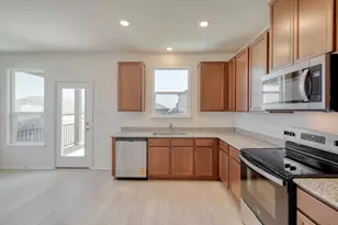 122 Lucky Texan Cv, Jarrell, TX 76537 - Photo 8