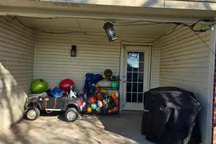 212 Druse Ln, Jarrell, TX 76537 - Photo 36