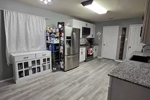 212 Druse Ln, Jarrell, TX 76537 - Photo 12