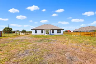 201 El Rey Dr, Kyle, TX 78640 - Photo 24