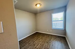 1320 Walden Pond Dr, Pflugerville, TX 78660 - Photo 18