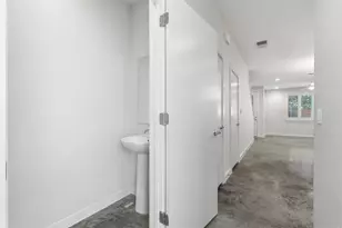 801 N Bluff Dr, Austin, TX 78745 - Photo 20