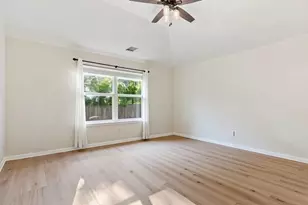 1201 Ridgewood Dr, Leander, TX 78641 - Photo 14