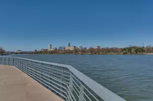 1818 S Lakeshore Blvd, Austin, TX 78741 - Photo 4
