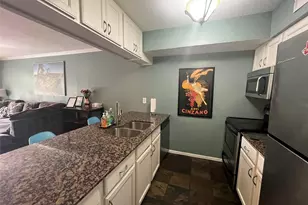 1818 S Lakeshore Blvd, Austin, TX 78741 - Photo 4