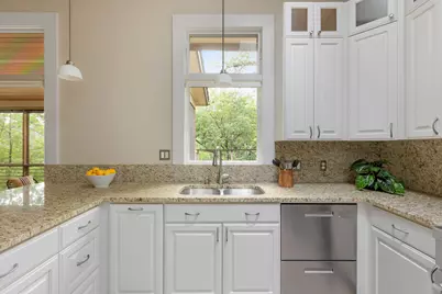 2615 Deerfoot Trail, Austin, TX 78704 - Photo 16