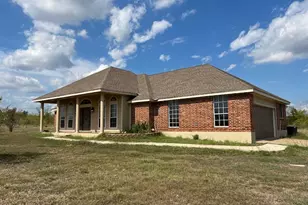 1001 Schubert Ln, Kyle, TX 78640 - Photo 2