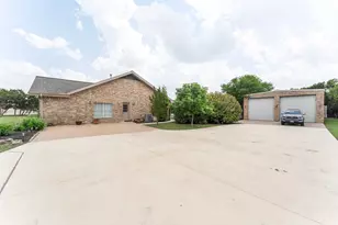 221 Breakaway Rd, Cedar Park, TX 78613 - Photo 16