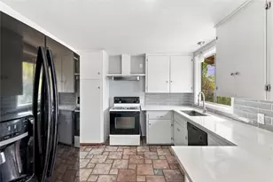 5200 Avon Pl, Austin, TX 78723 - Photo 14