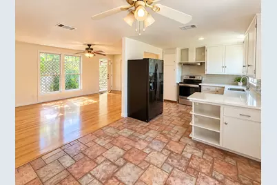 5200 Avon Place, Austin, TX 78723 - Photo 2