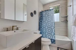 2201 E 9th St, Austin, TX 78702 - Photo 20