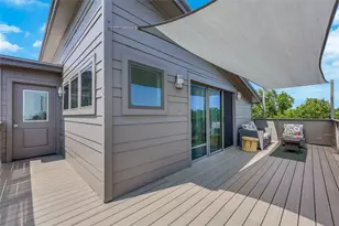 2201 E 9th St, Austin, TX 78702 - Photo 30