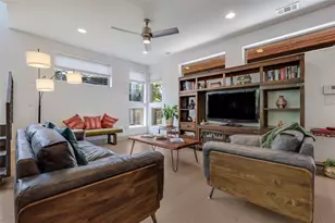 2201 E 9th St, Austin, TX 78702 - Photo 8