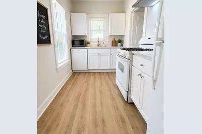 903 E 12th Street, Austin, TX 78702 - Photo 6
