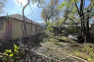 3206 E 16th St, Austin, TX 78721 - Photo 2