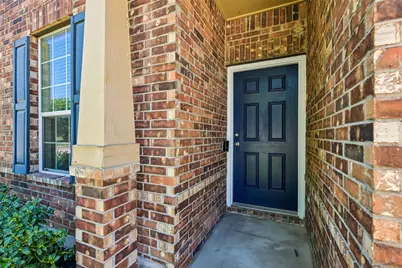 140 Lynn Crest Bend, Buda, TX 78610 - Photo 4