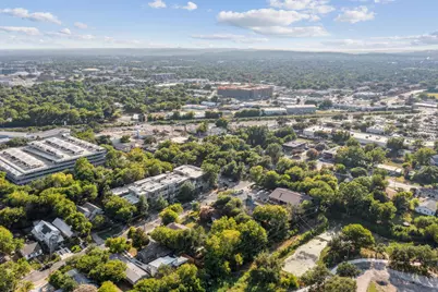 410 Swanee Drive, Austin, TX 78752 - Photo 4