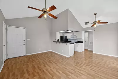 1013 Chestnut Street #C6, San Marcos, TX 78666 - Photo 4