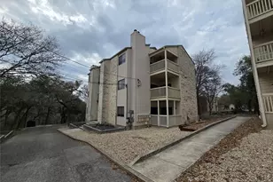 1013 Chestnut St, San Marcos, TX 78666 - Photo 2