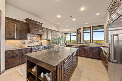 3809 Verano Drive, Austin, TX 78735 - Photo 10