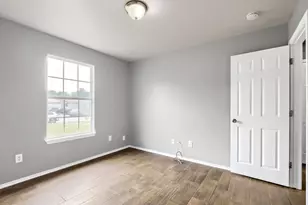 805 Debra Dr, Taylor, TX 76574 - Photo 22