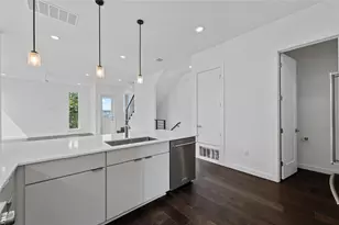 6821 Wolfcreek Pass, Austin, TX 78749 - Photo 10