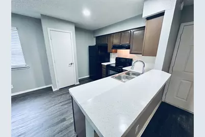 5507 Rose Hill Circle #B, Austin, TX 78745 - Photo 6