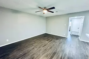 5507 Rose Hill Cir, Austin, TX 78745 - Photo 2