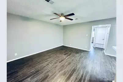 5507 Rose Hill Circle #B, Austin, TX 78745 - Photo 2