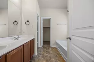 1060 Zeus Cir, Round Rock, TX 78665 - Photo 12