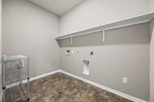 1060 Zeus Cir, Round Rock, TX 78665 - Photo 10