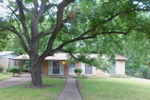 1400 Berkshire Dr, Austin, TX 78723 - Photo 2