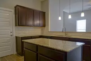 2216 Avery Village, New Braunfels, TX 78130 - Photo 6