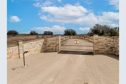 630 N Cr 531, Mullin, TX 76864 - Photo 4