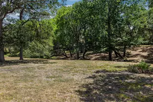 110 Kathleen Ave, La Grange, TX 78945 - Photo 1
