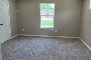 709 W Evans St, Hearne, TX 77859 - Photo 18