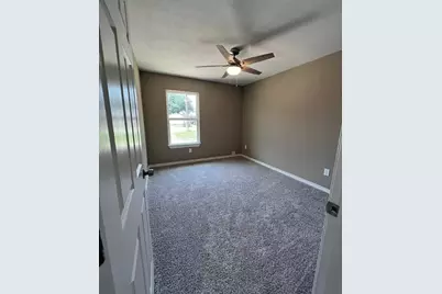 709 W Evans Street, Hearne, TX 77859 - Photo 8