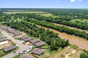 208 Trailside Ln, Bastrop, TX 78602 - Photo 38