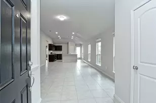 208 Trailside Ln, Bastrop, TX 78602 - Photo 4