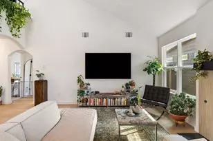 8202 Cache Dr, Austin, TX 78749 - Photo 6