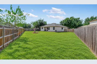 5012 Daymon Court, Hutto, TX 78634 - Photo 10