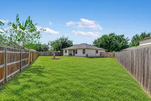 5012 Daymon Ct, Hutto, TX 78634 - Photo 10
