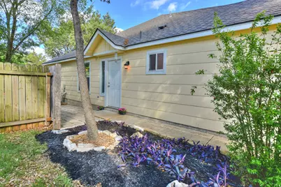 1410 E 3rd Street, Georgetown, TX 78626 - Photo 4