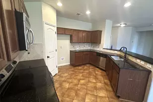 7714 Squirrel Hollow Dr, Georgetown, TX 78628 - Photo 12